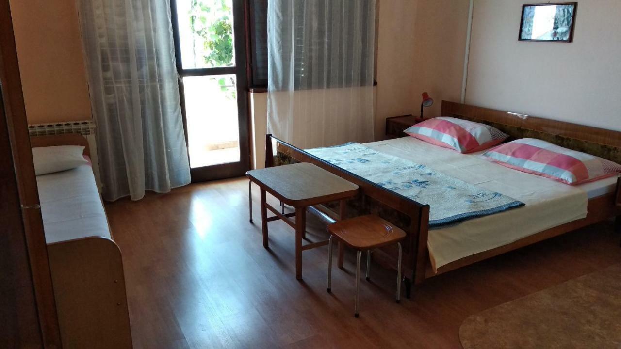 Apartment Ivo Veliko Brdo Makarska Exterior foto